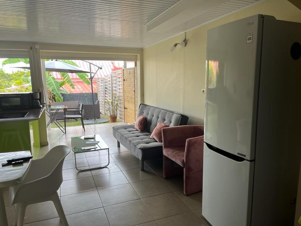 Agreable Appartement En Rez-De-Jardin A 450M De La Mer Sainte-Anne Dış mekan fotoğraf