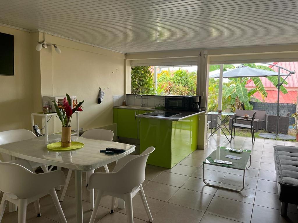 Agreable Appartement En Rez-De-Jardin A 450M De La Mer Sainte-Anne Dış mekan fotoğraf